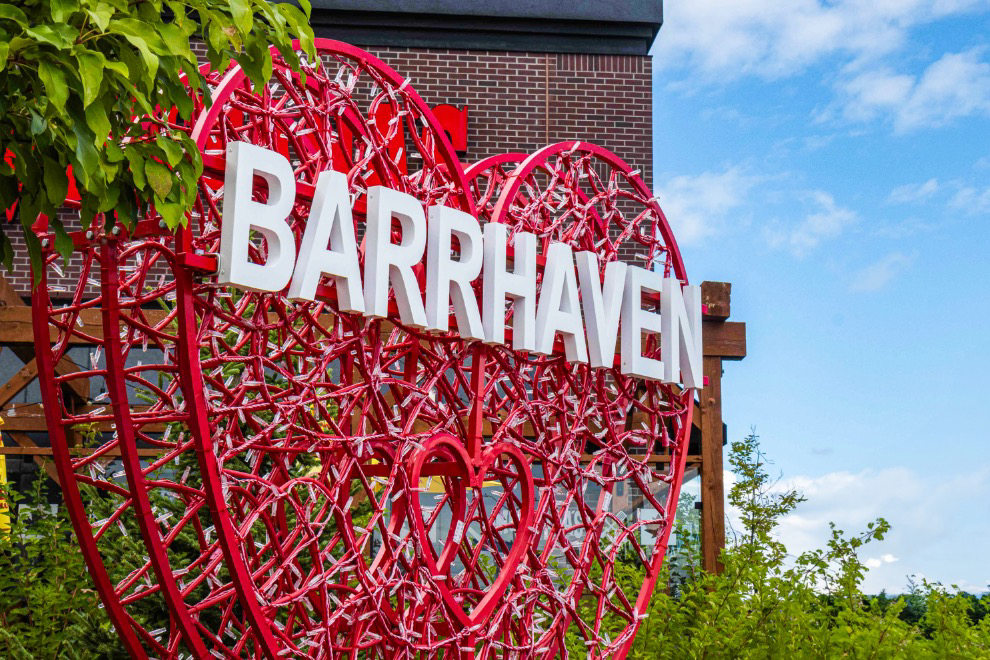 Ontario Towing tow truck providing roadside assistance in Barrhaven Ottawa